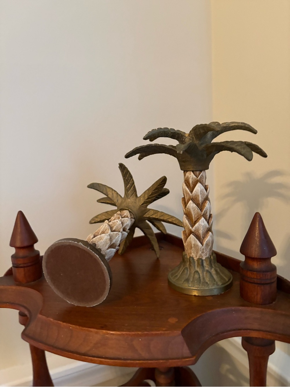 Vintage Tropical Palm Metal & Wood Candle Holders - Green & Beige - Picture 4 of 7